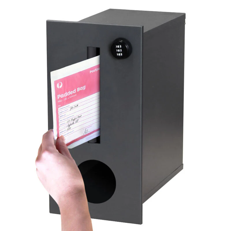 Amalfi Parcel Fence Letterbox - Image 5