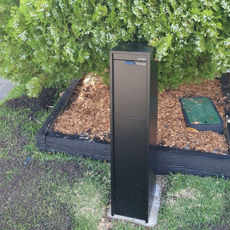 Austin Parcel Pillar Letterbox - Black - Image 8