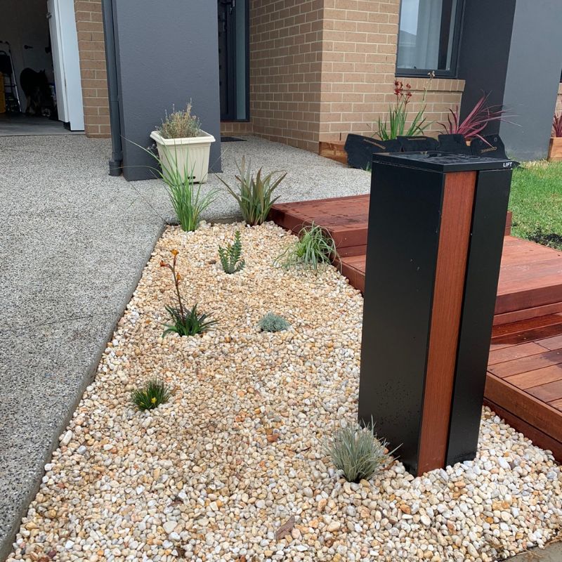 Camden Parcel Pillar Letterbox - Black - Image 7