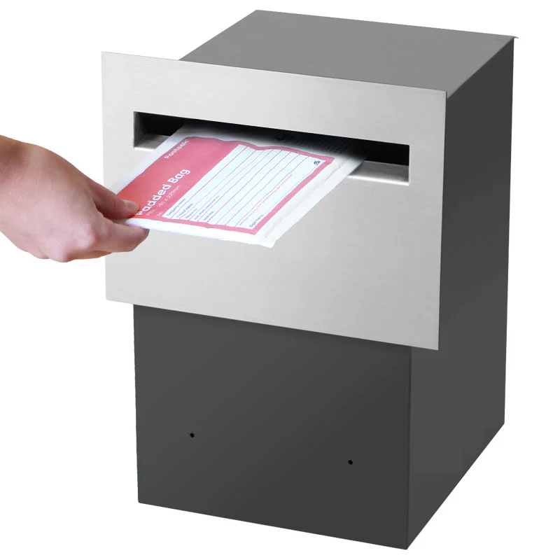 Chelsea Fence Letterbox - Stainless Steel - Image 10