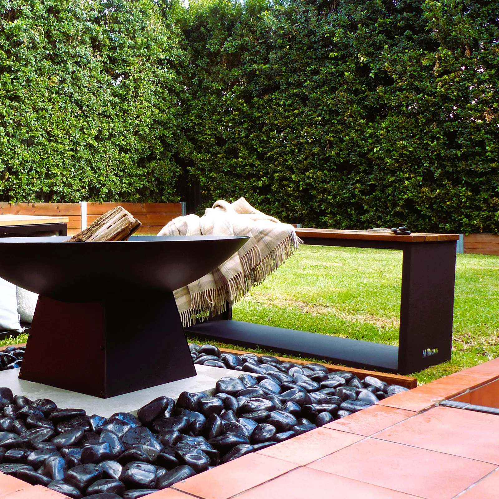 Firewood Storage Seat - Image 4