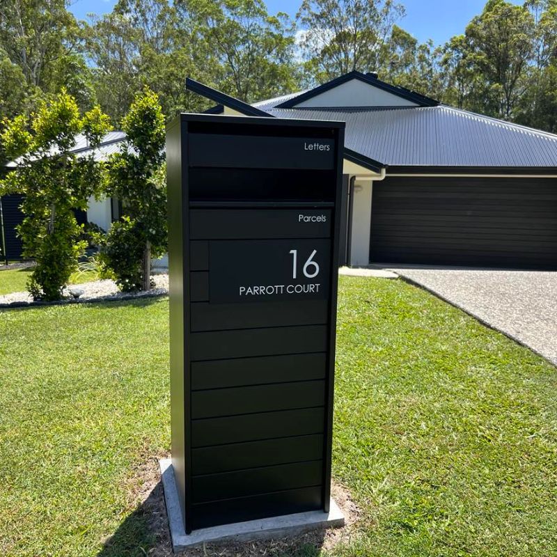 Hamilton Parcel Pillar Letterbox - Black - Image 22