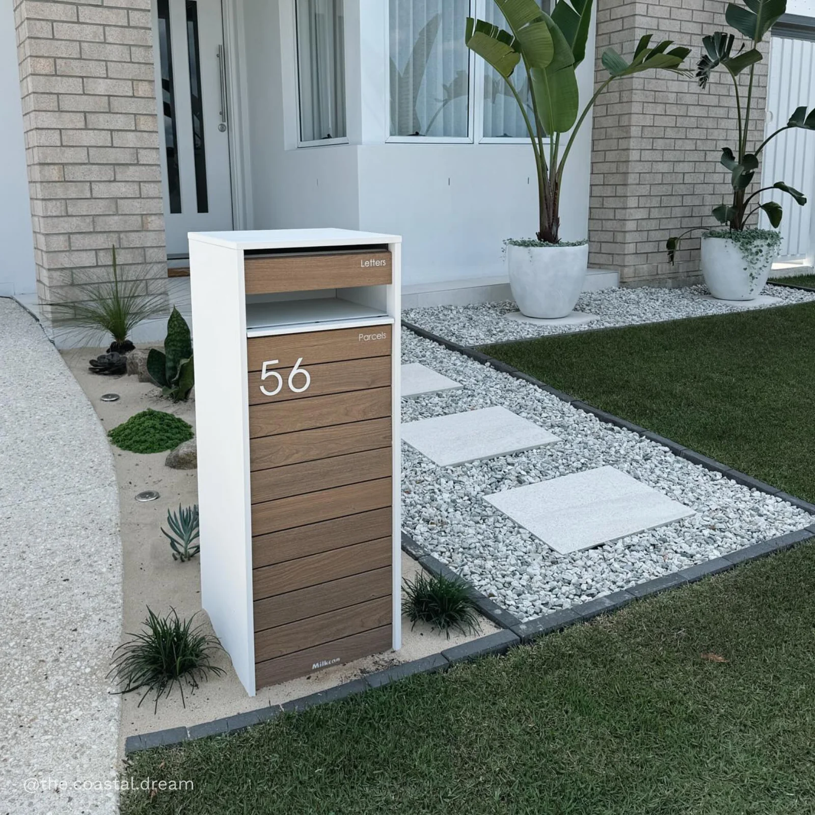 Hamilton Parcel Pillar Letterbox - White - Image 18