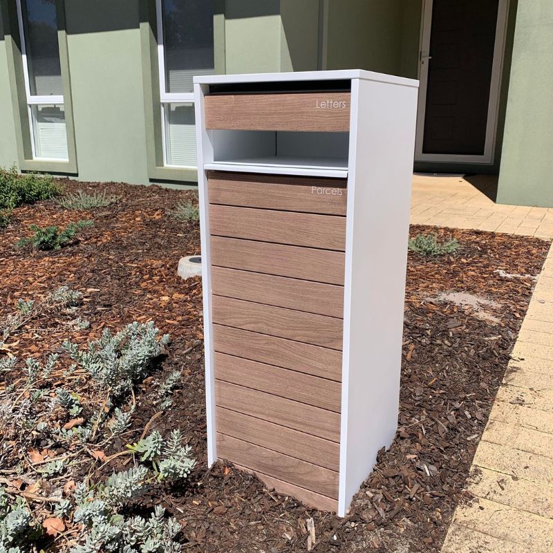 Hamilton Parcel Pillar Letterbox - White - Image 21