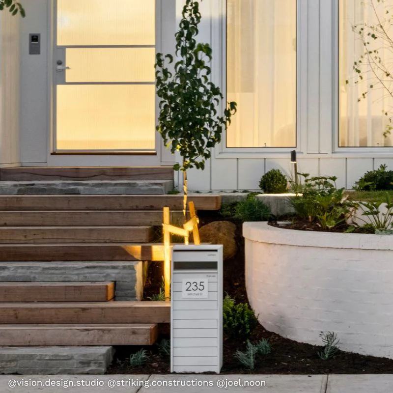 Hamilton Parcel Pillar Letterbox - White - Image 7