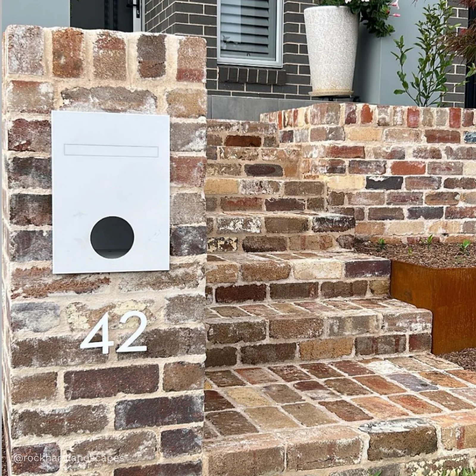 Monza Brick Letterbox - Image 6