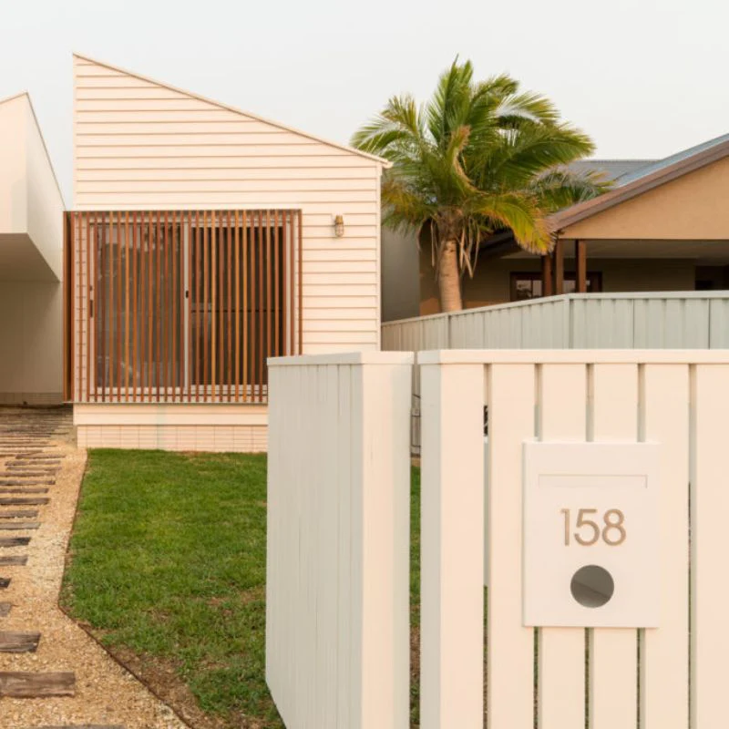 Monza Fence Letterbox - Image 6