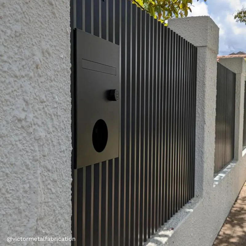 Monza Parcel Fence Letterbox - Image 9