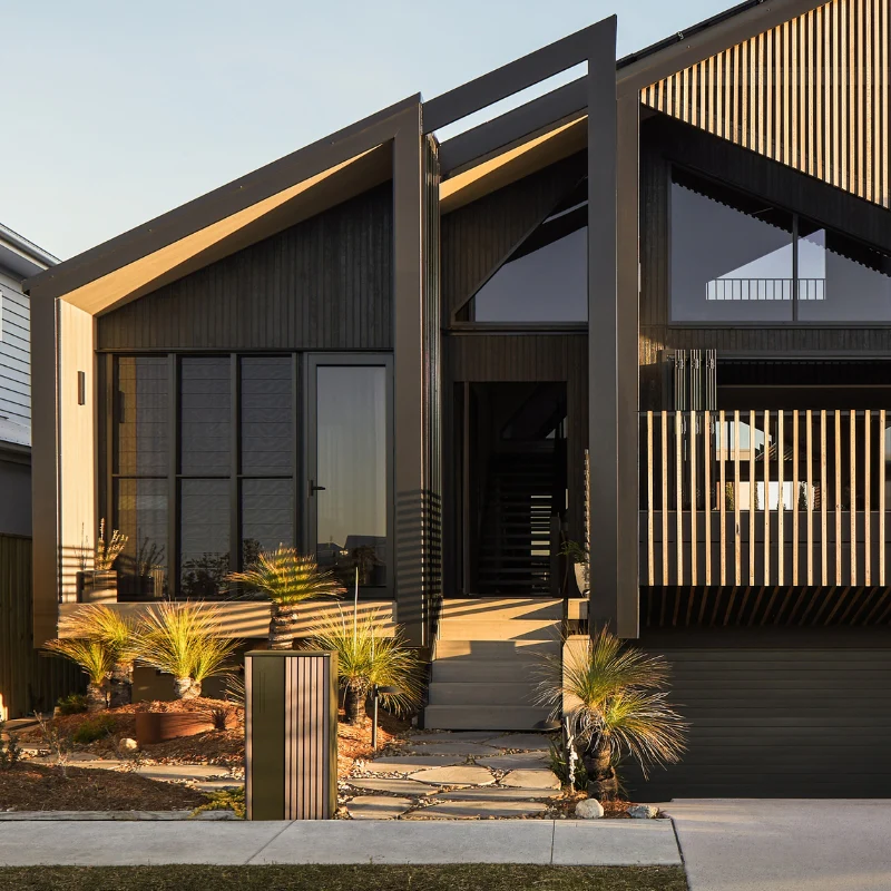 Noosa Extra Wide Parcel Pillar Letterbox - Charcoal - Image 5