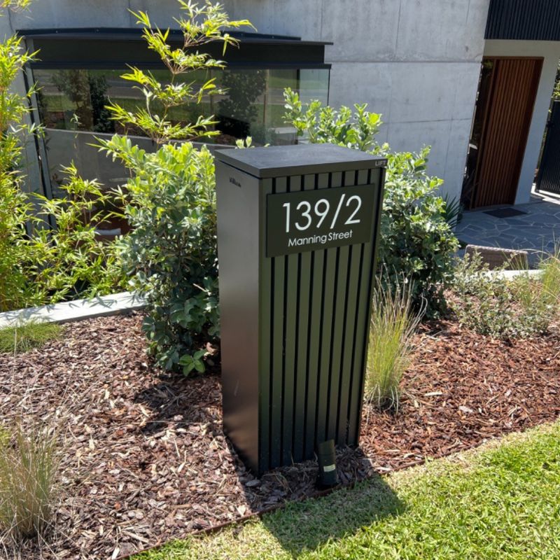 Noosa Parcel Pillar Letterbox - Black - Image 19