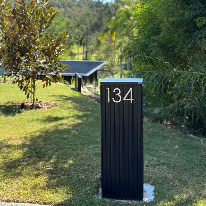 Noosa Parcel Pillar Letterbox - Black - Image 6