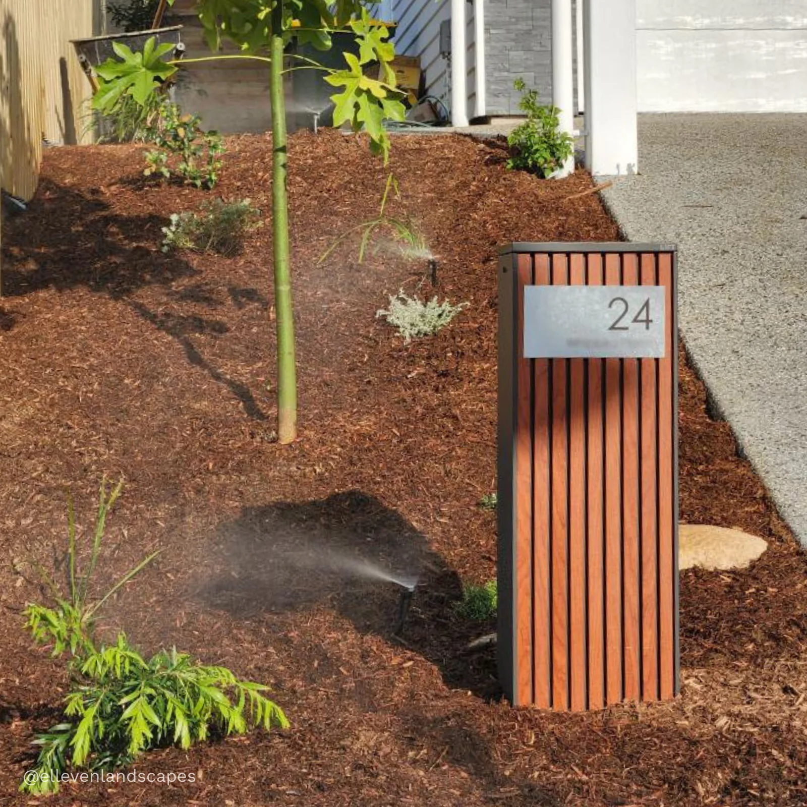 Noosa Parcel Pillar Letterbox - Charcoal - Image 22