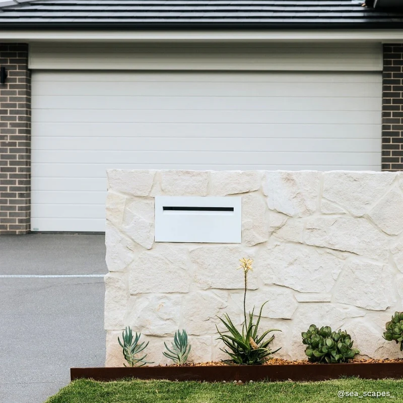 Palazzo A4 Brick Letterbox - Image 11