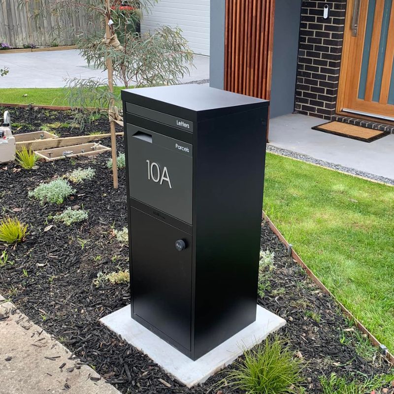 Parcel Pal 2 Pillar Letterbox - Black - Image 13