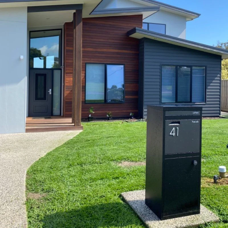 Parcel Pal 2 Pillar Letterbox - Black - Image 15