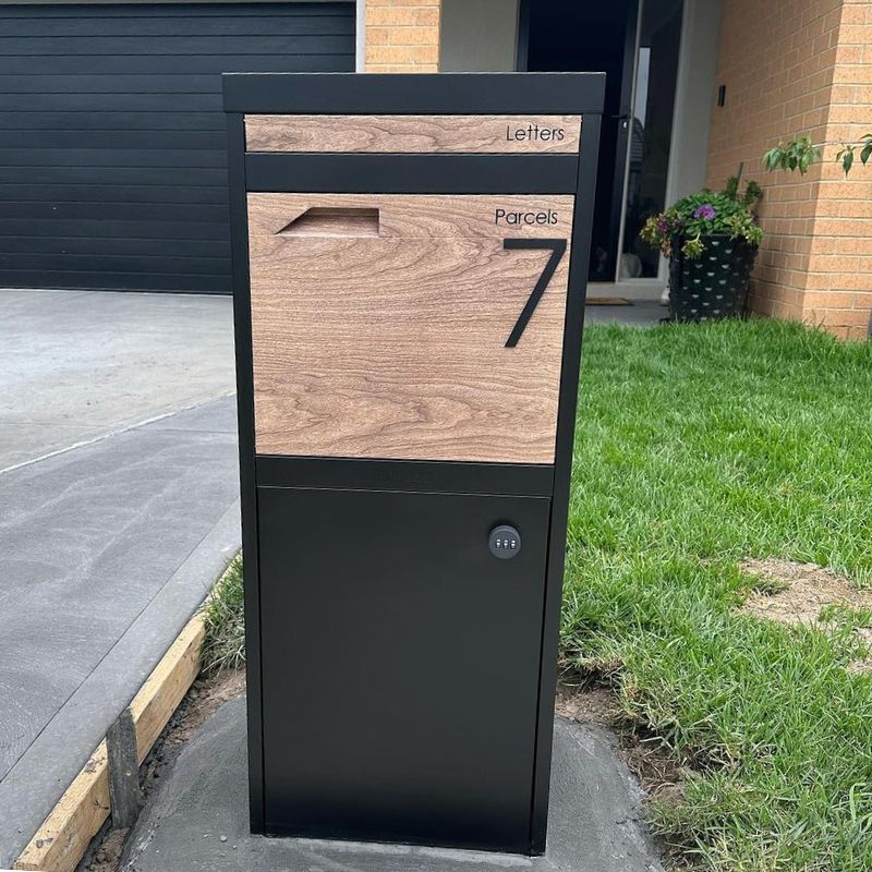 Parcel Pal 2 Pillar Letterbox - Black - Image 23