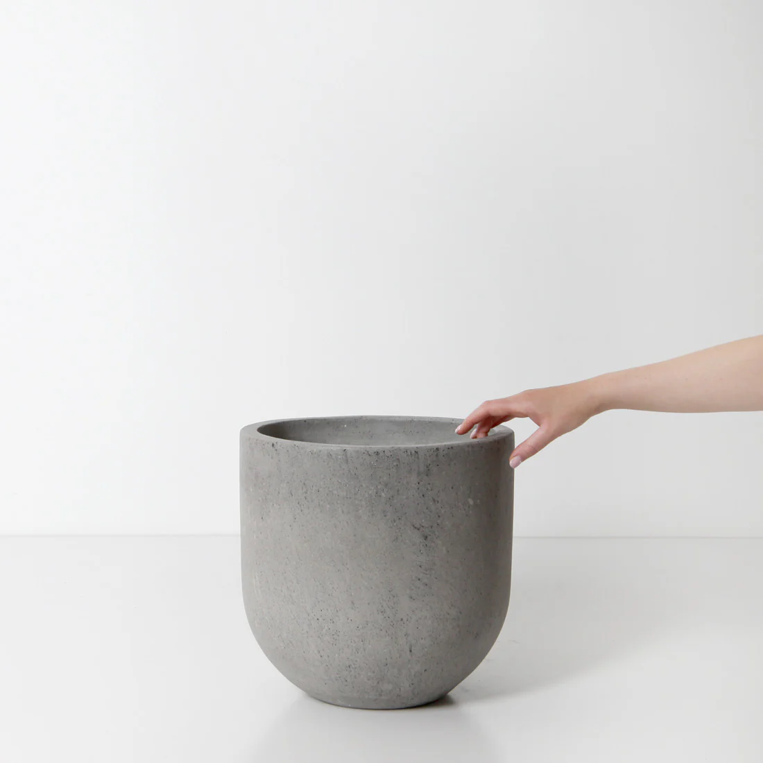 Santorini Plant Pot - Grey Terrazzo - Image 7