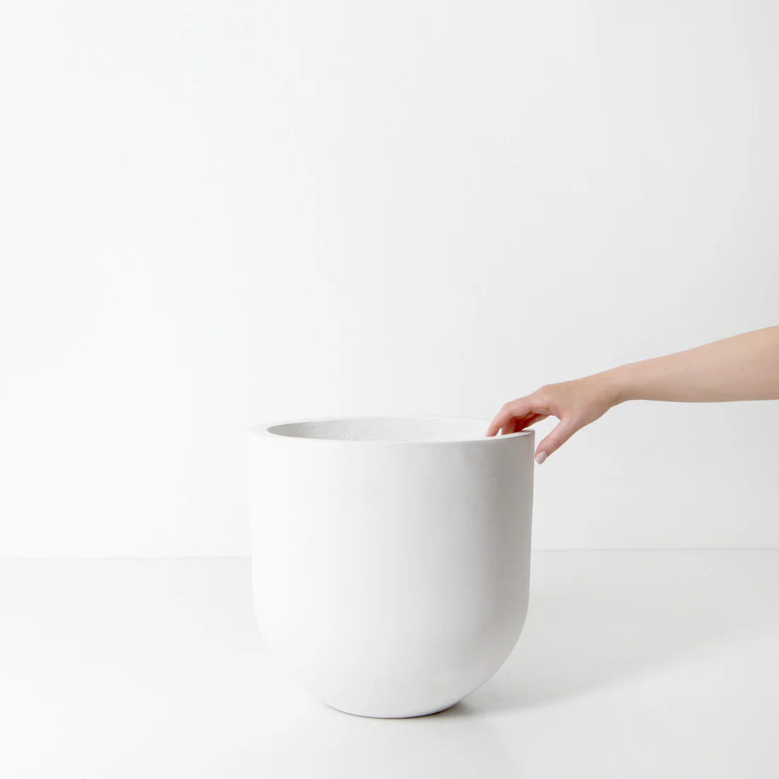 Santorini Plant Pot - White - Image 17