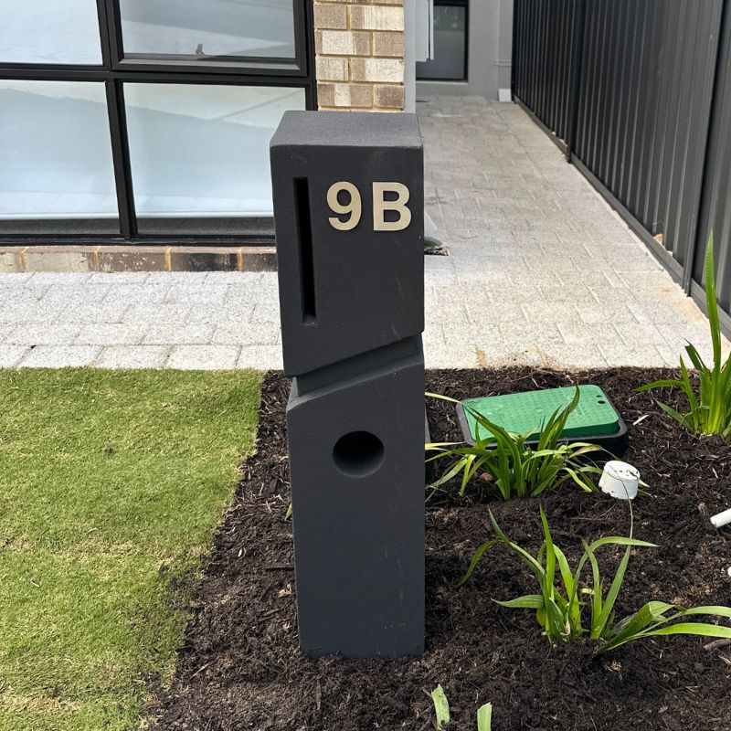 Spa Pillar Letterbox - Image 3