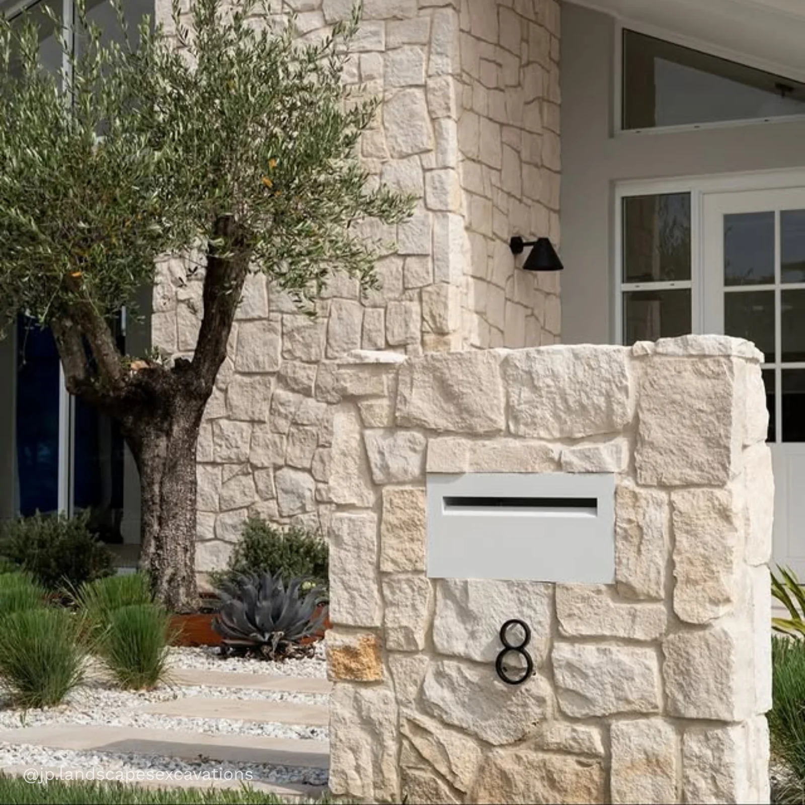 Stud Mount House Numbers 125mm - Black - Image 20