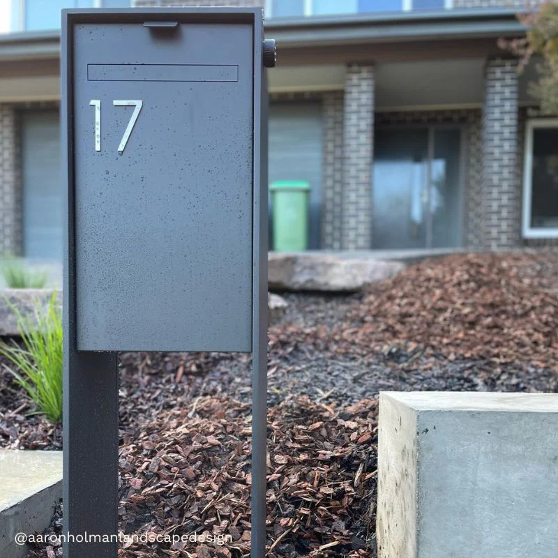 Vienna Parcel Pillar Letterbox - Charcoal - Image 3