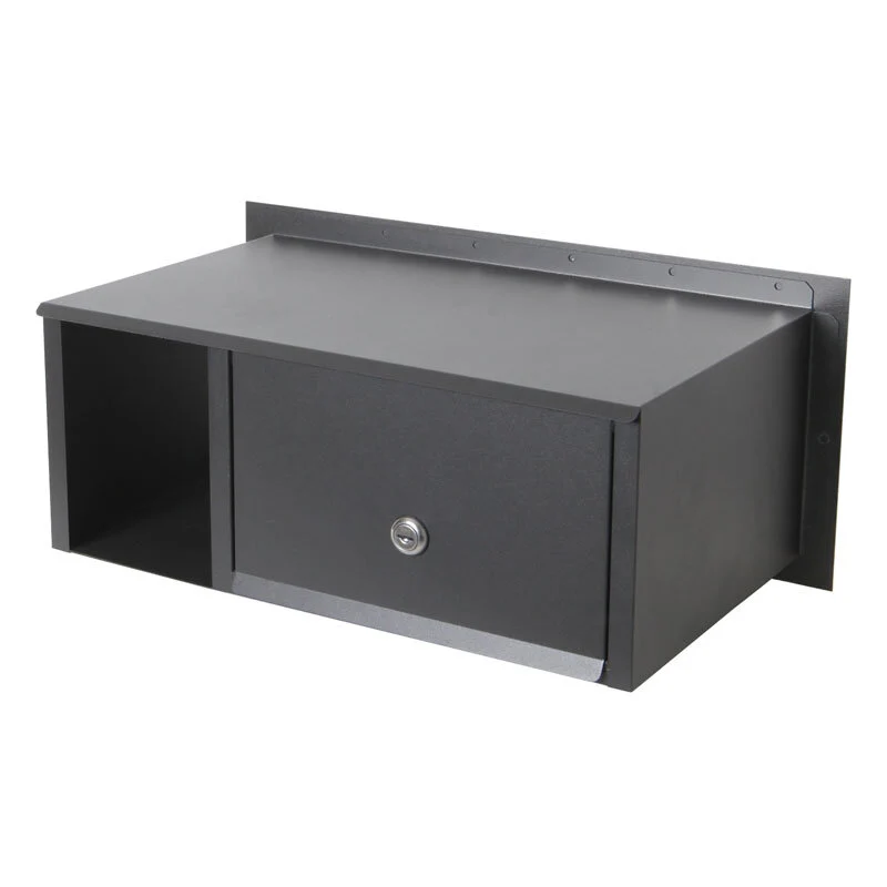 Windsor Fence/Brick Letterbox - Image 17