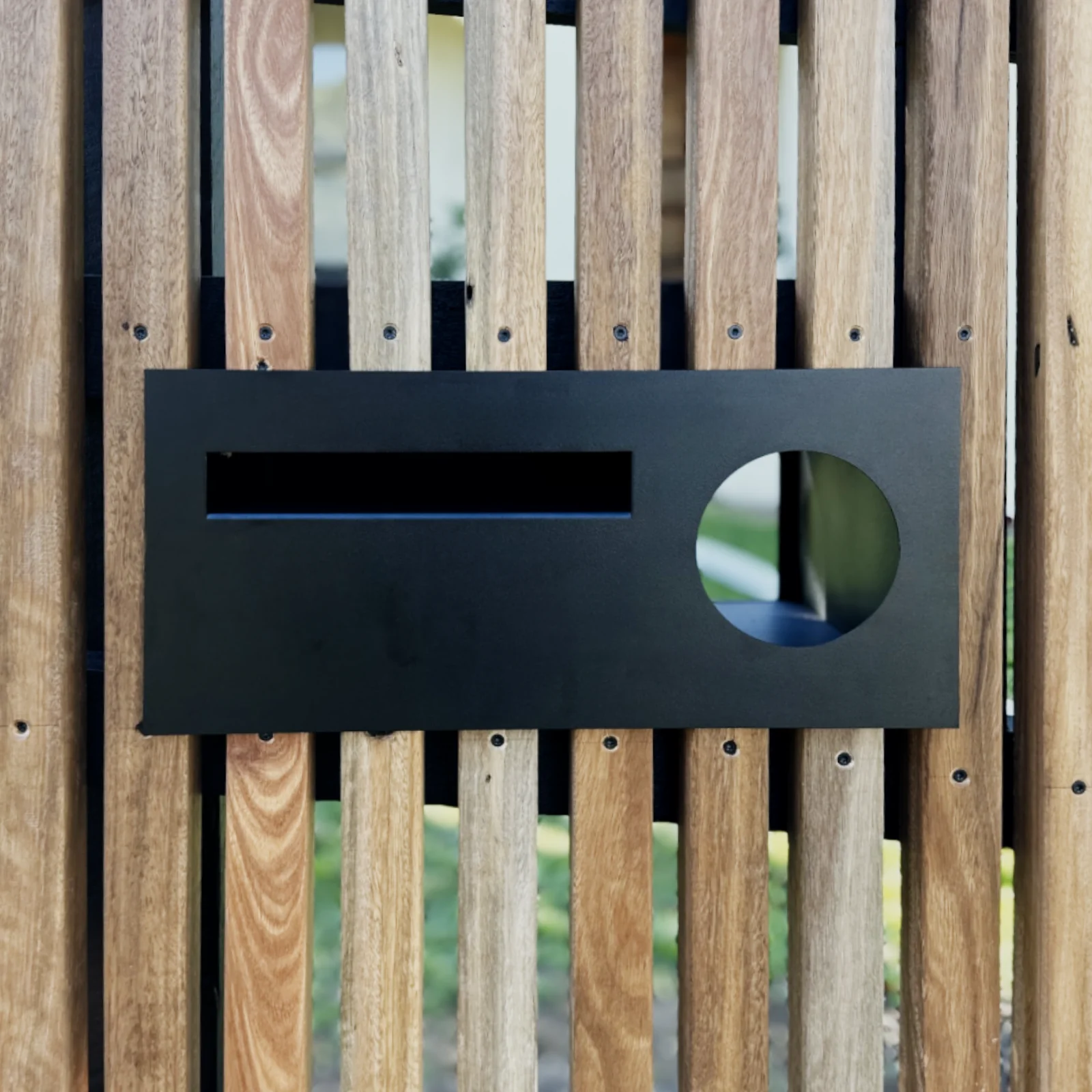 Windsor Fence/Brick Letterbox - Image 4