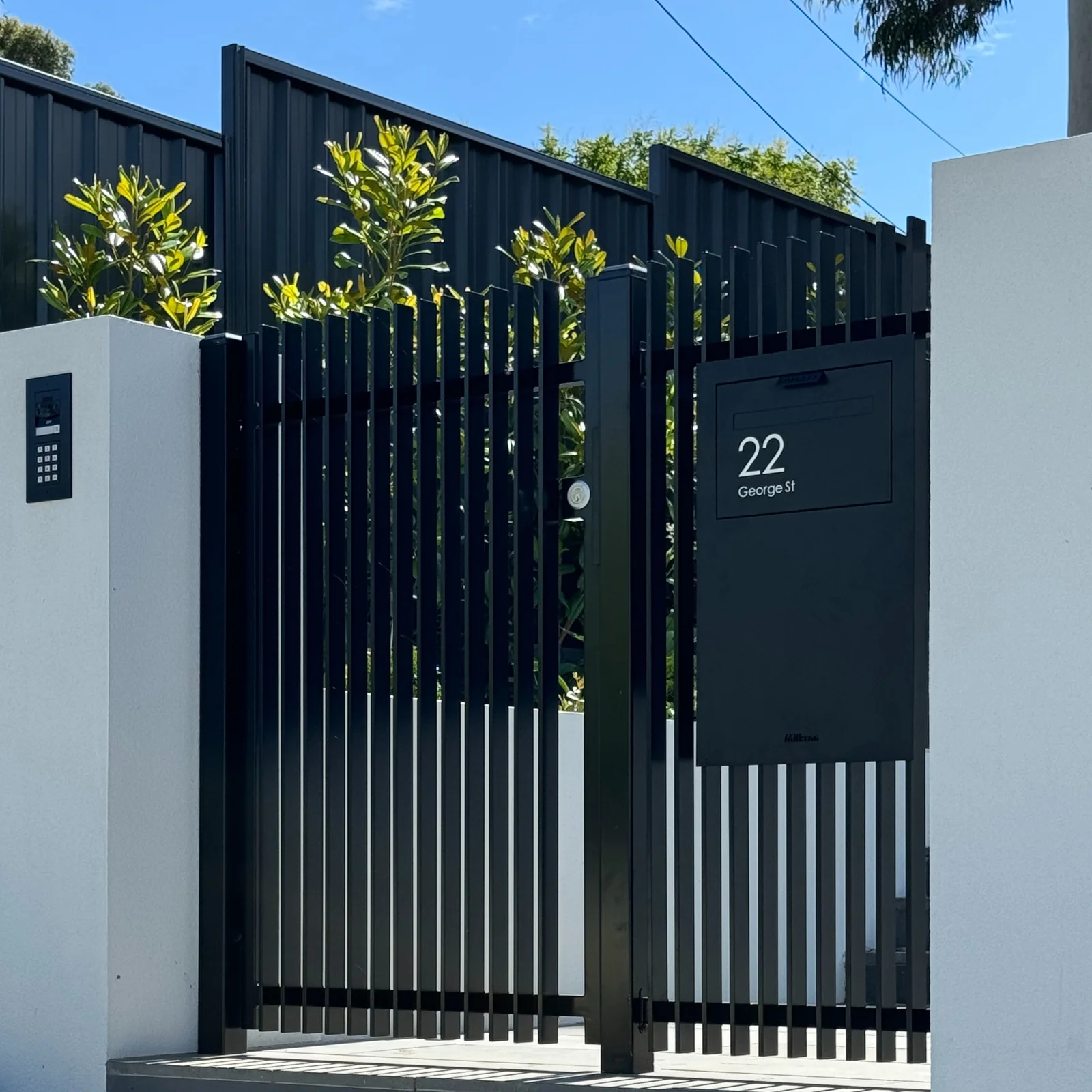 Zurich Parcel Fence/Brick Letterbox - Image 16