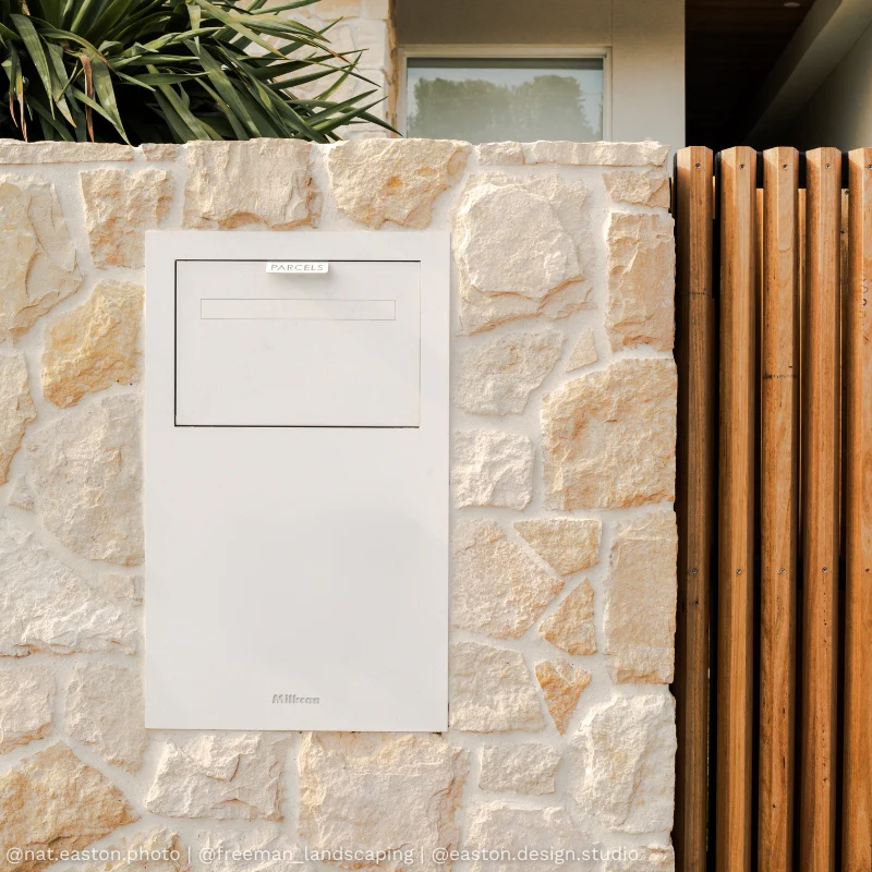 Zurich Parcel Fence/Brick Letterbox - Image 24