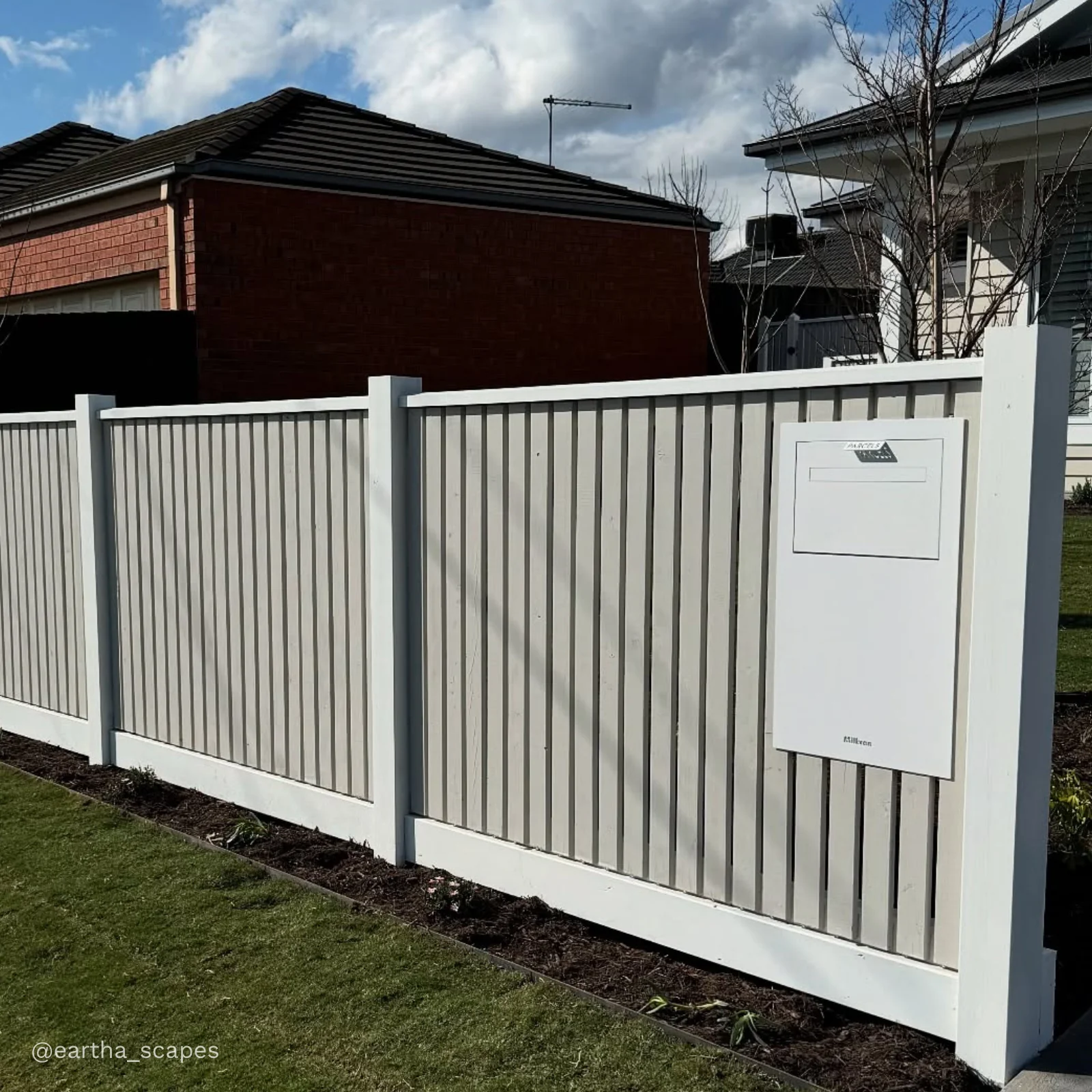 Zurich Parcel Fence/Brick Letterbox - Image 30