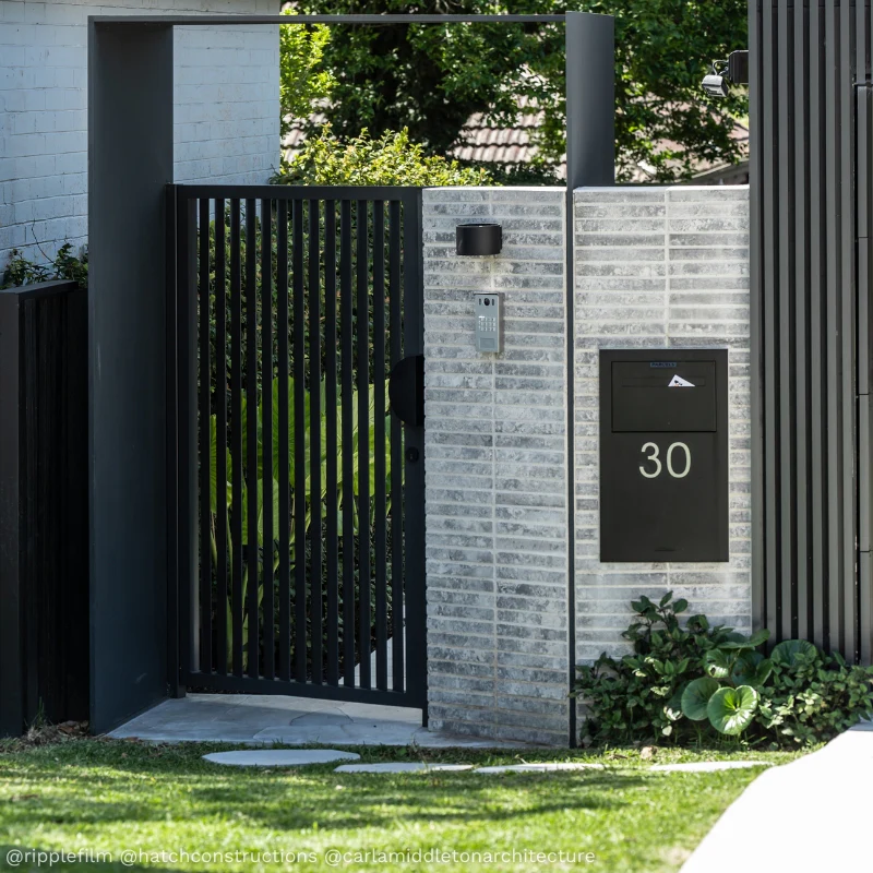 Zurich Parcel Fence/Brick Letterbox - Image 4